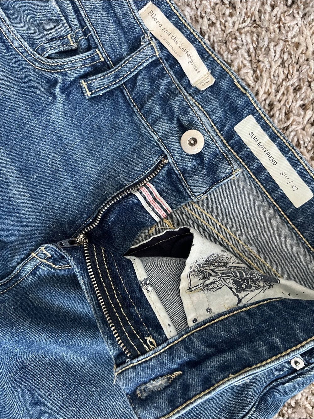 EUC Pilcro and the Letterpress Slim Boyfriend Jeans Raw Hem Distressed Size 27 - Picture 9 of 13